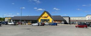 Exterior view of No Frills at Southglen Shopping Centre, 710-730 St. Anne's Road in Winnipeg, MB.